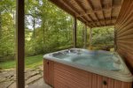 Hogback Haven - Lower Level Patio Hot Tub